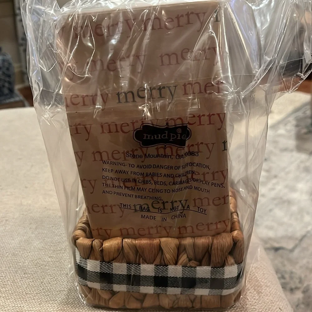 Mud Pie Cream Check Soap and Guest Towel Basket Set/NWT
